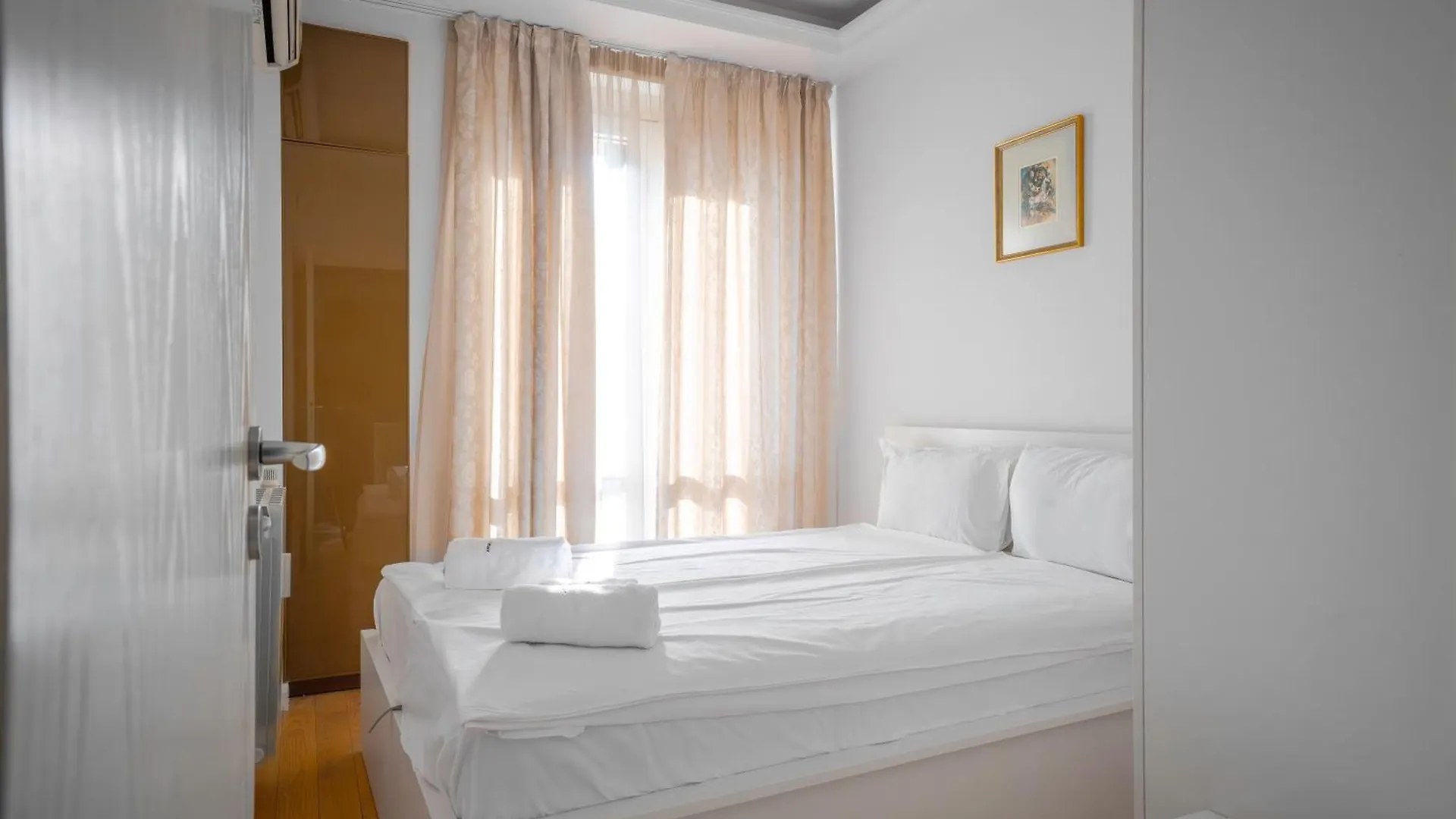 Central Luxurious 2 Bd Flat Near Ndk Sofie Apartmán