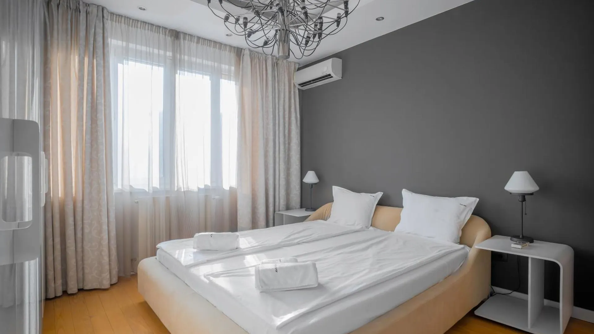 Central Luxurious 2 Bd Flat Near Ndk Sofia