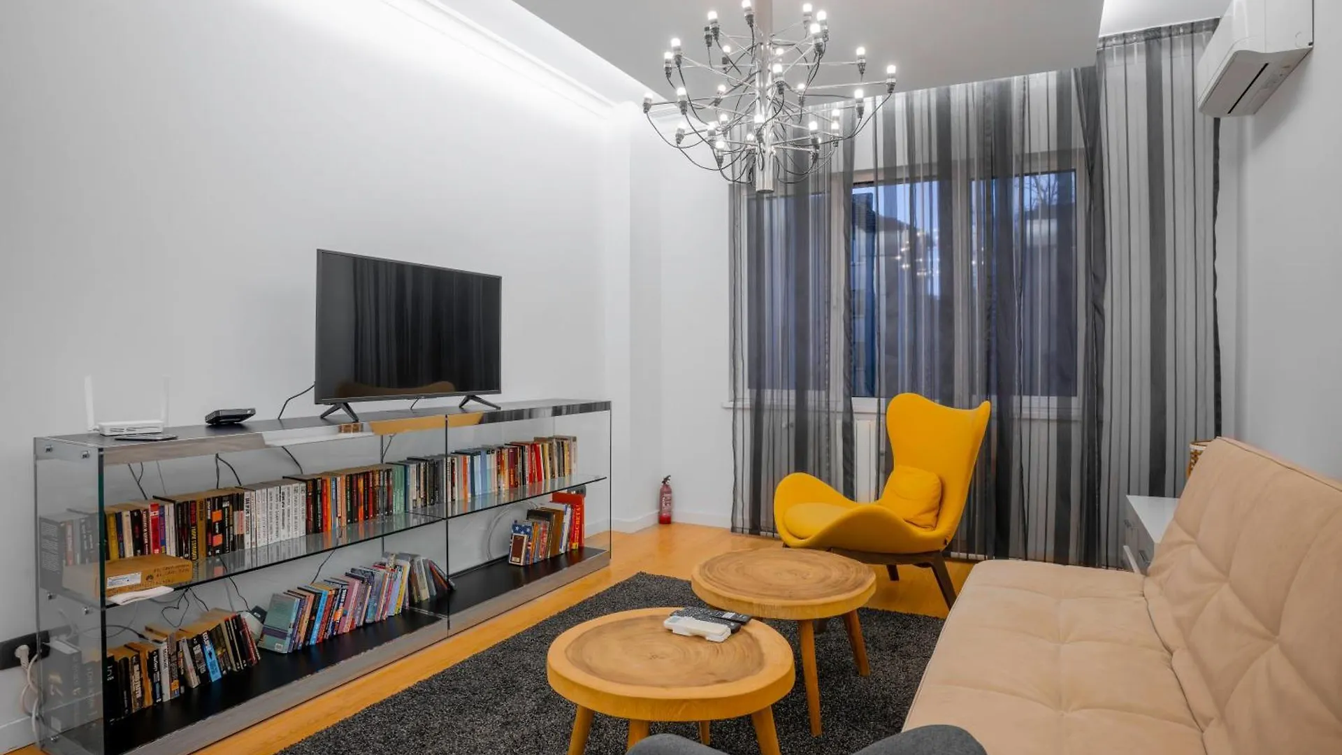 Central Luxurious 2 Bd Flat Near Ndk Sofie Bulharsko