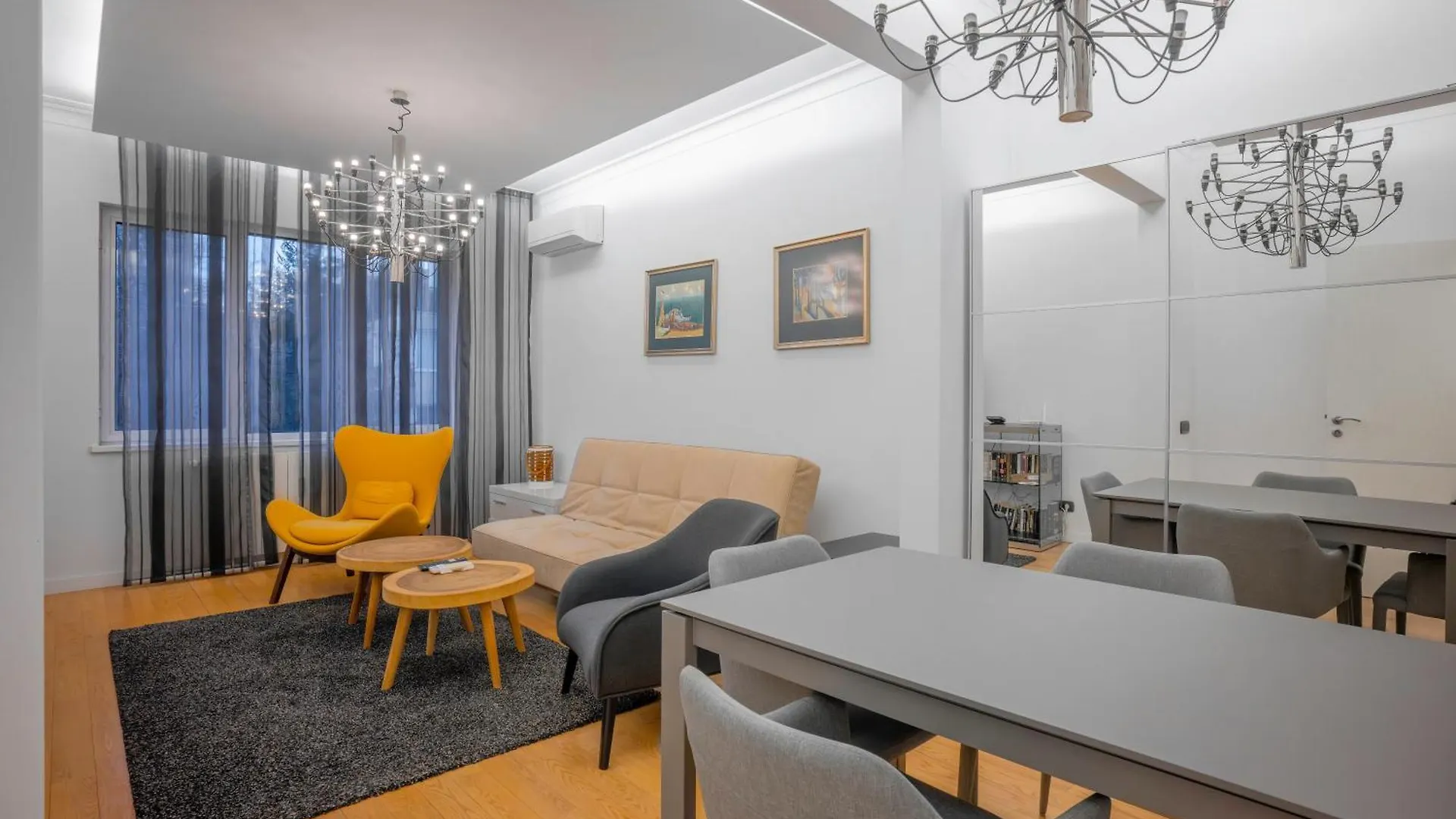 Apartmán Central Luxurious 2 Bd Flat Near Ndk Sofie
